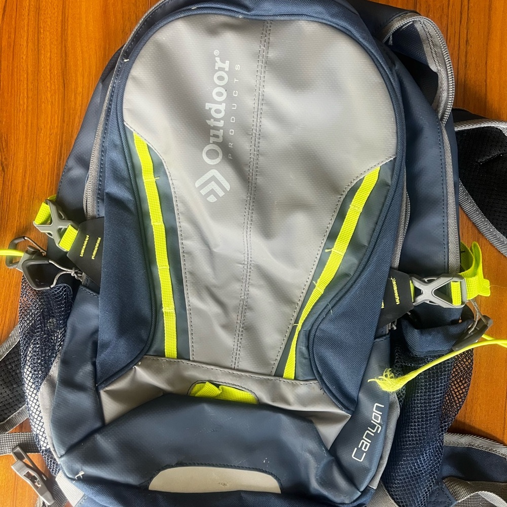 Canyon Backpack - Gray and Blue